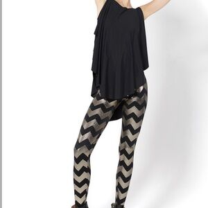 Blackmilk (M)Zigzag Leggings